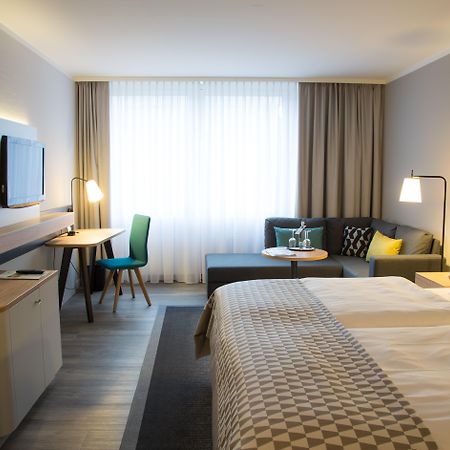 Holiday Inn Duesseldorf-Neuss By Ihg Exterior foto